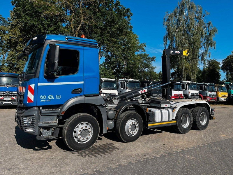 Mercedes-Benz AROCS 3246 8X4 ABROLLKIPPER HYVALIFT 26.57 - Camión multibasculante: foto 1 Mercedes-Benz AROCS 3246 8X4 ABROLLKIPPER HYVALIFT 26.57 - Camión multibasculante: foto 1