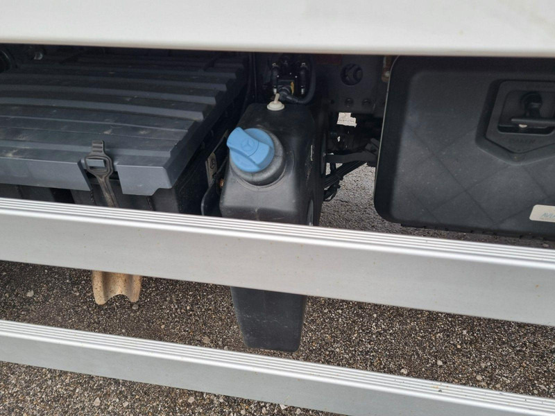 Mercedes-Benz ATEGO 1323 4x4 Refrigerated CARRIER XARIOS 600MT + Tail Lift - Camión frigorífico: foto 5 Mercedes-Benz ATEGO 1323 4x4 Refrigerated CARRIER XARIOS 600MT + Tail Lift - Camión frigorífico: foto 5