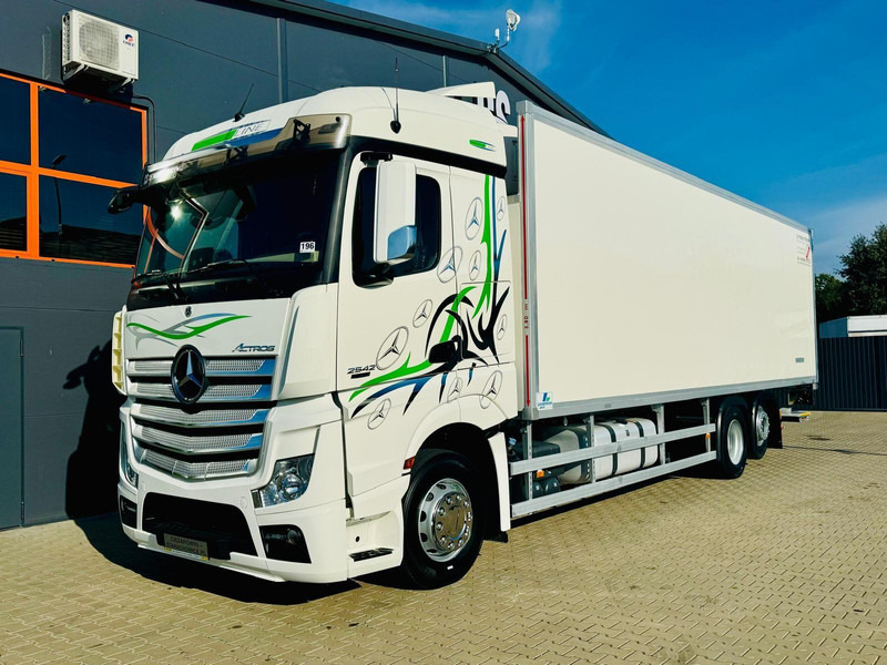 Mercedes-Benz Actros 2542 - Camión frigorífico: foto 1 Mercedes-Benz Actros 2542 - Camión frigorífico: foto 1