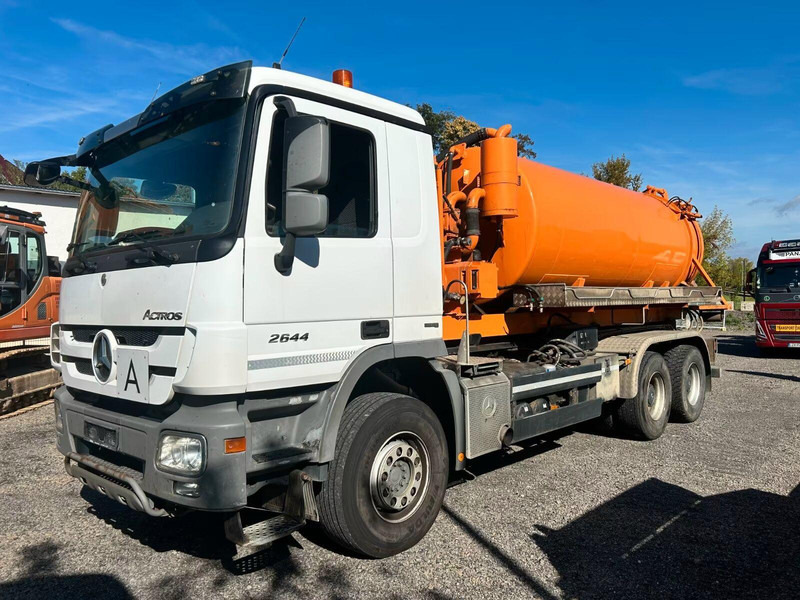 Mercedes-Benz Actros 2644 - Vacuum truck - Limpieza de alcantarillado: foto 1 Mercedes-Benz Actros 2644 - Vacuum truck - Limpieza de alcantarillado: foto 1