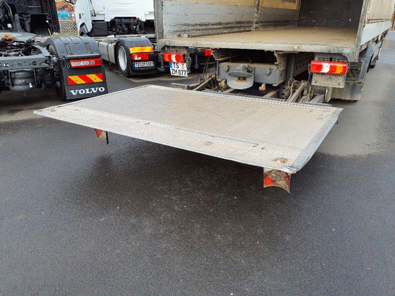 Mercedes-Benz Atego 1224 L Plane LBW AHK - Camión caja cerrada: foto 5 Mercedes-Benz Atego 1224 L Plane LBW AHK - Camión caja cerrada: foto 5