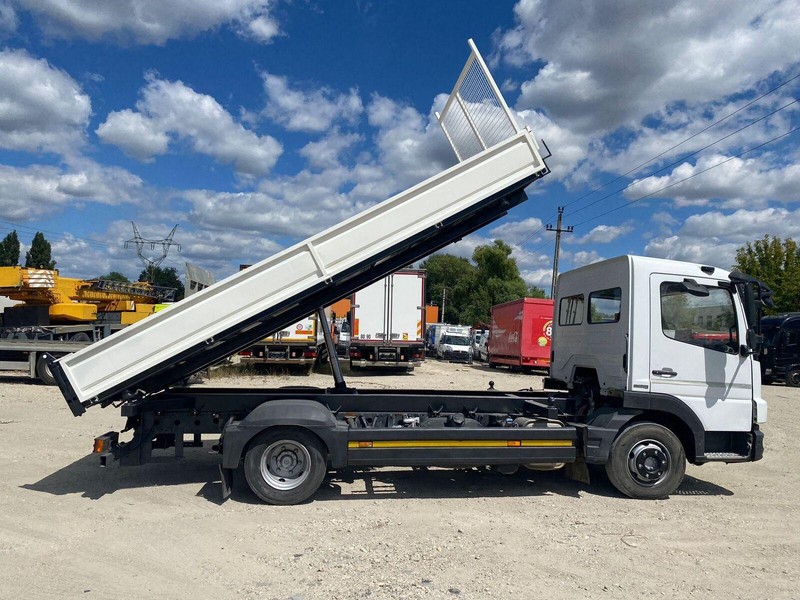 Mercedes-Benz Atego 818 - 3 sided tipper - Camión volquete: foto 4 Mercedes-Benz Atego 818 - 3 sided tipper - Camión volquete: foto 4