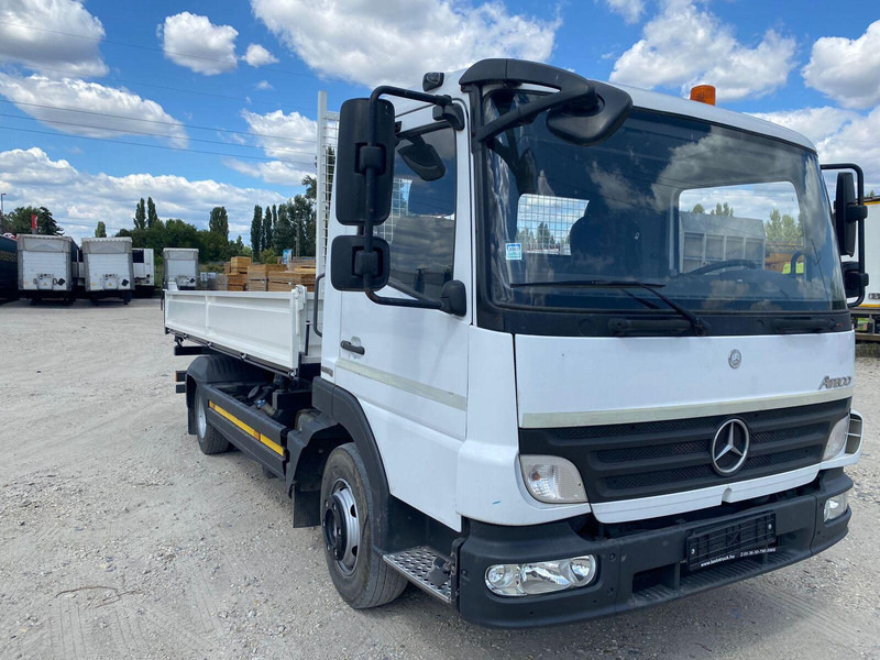 Mercedes-Benz Atego 818 - 3 sided tipper - Camión volquete: foto 3 Mercedes-Benz Atego 818 - 3 sided tipper - Camión volquete: foto 3