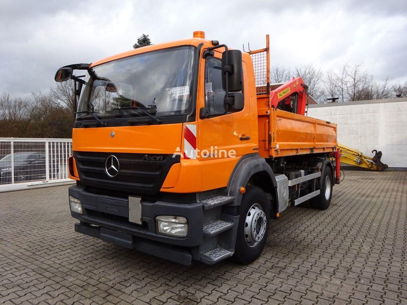 Mercedes-Benz Axor 1833 - 2 way tipper+crane - Camión volquete, Camión grúa: foto 1 Mercedes-Benz Axor 1833 - 2 way tipper+crane - Camión volquete, Camión grúa: foto 1
