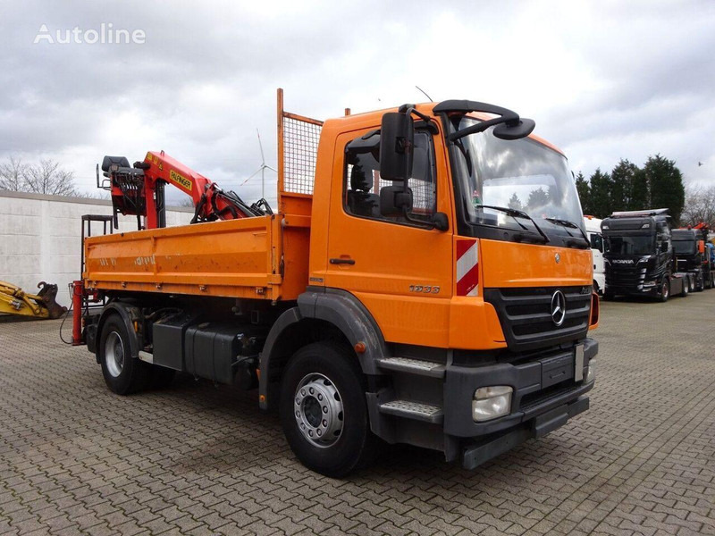 Mercedes-Benz Axor 1833 - Camión volquete, Camión grúa: foto 3 Mercedes-Benz Axor 1833 - Camión volquete, Camión grúa: foto 3