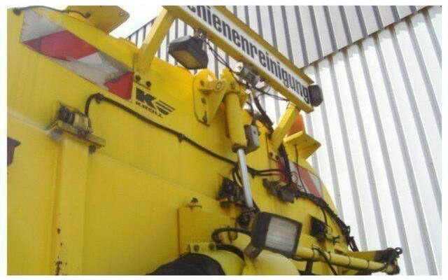 Mercedes-Benz SK 1820 4x2 Schienenreinigungs Kehrmaschine RAIL - Barredora vial: foto 5 Mercedes-Benz SK 1820 4x2 Schienenreinigungs Kehrmaschine RAIL - Barredora vial: foto 5