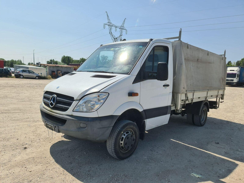 Mercedes-Benz Sprinter 519 CDi 4x4x - Pritsche+Plane - Furgoneta con lona: foto 3 Mercedes-Benz Sprinter 519 CDi 4x4x - Pritsche+Plane - Furgoneta con lona: foto 3