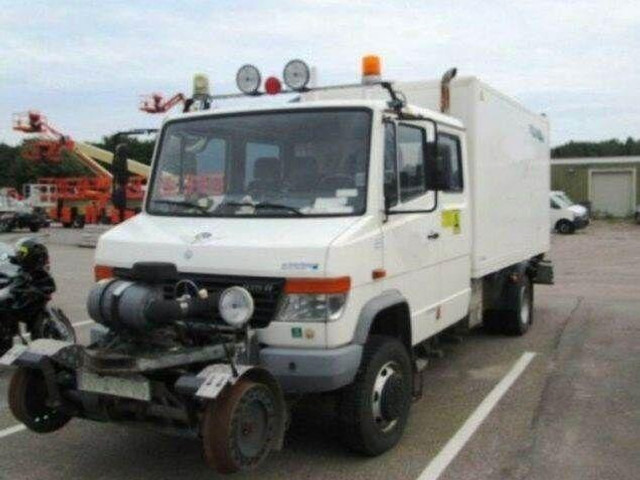 Mercedes-Benz VARIO Schörling RAIL ROAD Two Way Schienen - Camión caja cerrada: foto 1 Mercedes-Benz VARIO Schörling RAIL ROAD Two Way Schienen - Camión caja cerrada: foto 1