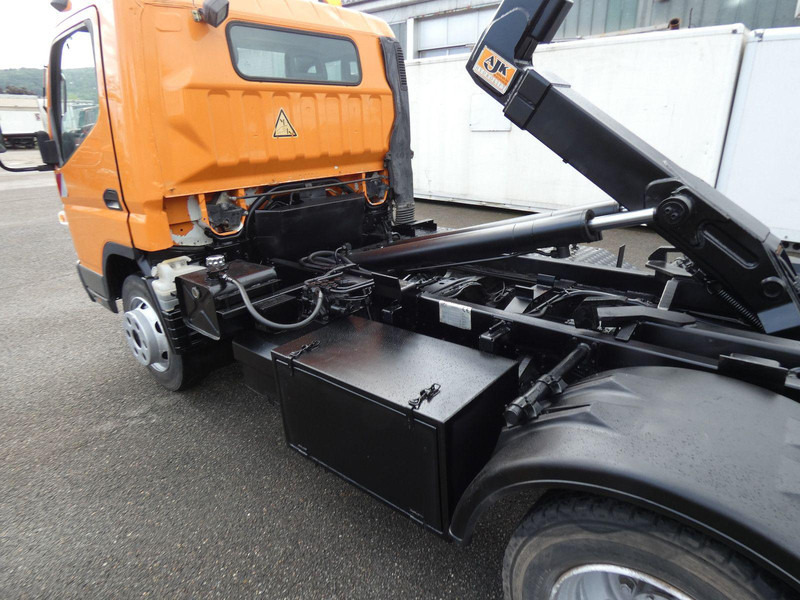 Mitsubishi Canter Fuso Abrollkipper - Camión caja abierta, Camión grúa: foto 5 Mitsubishi Canter Fuso Abrollkipper - Camión caja abierta, Camión grúa: foto 5