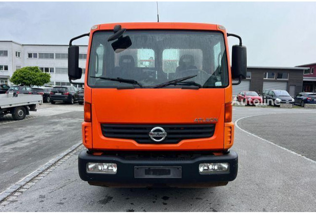 Nissan Atleon 80.19 - Hook lift truck+tipper - Camión multibasculante: foto 3 Nissan Atleon 80.19 - Hook lift truck+tipper - Camión multibasculante: foto 3