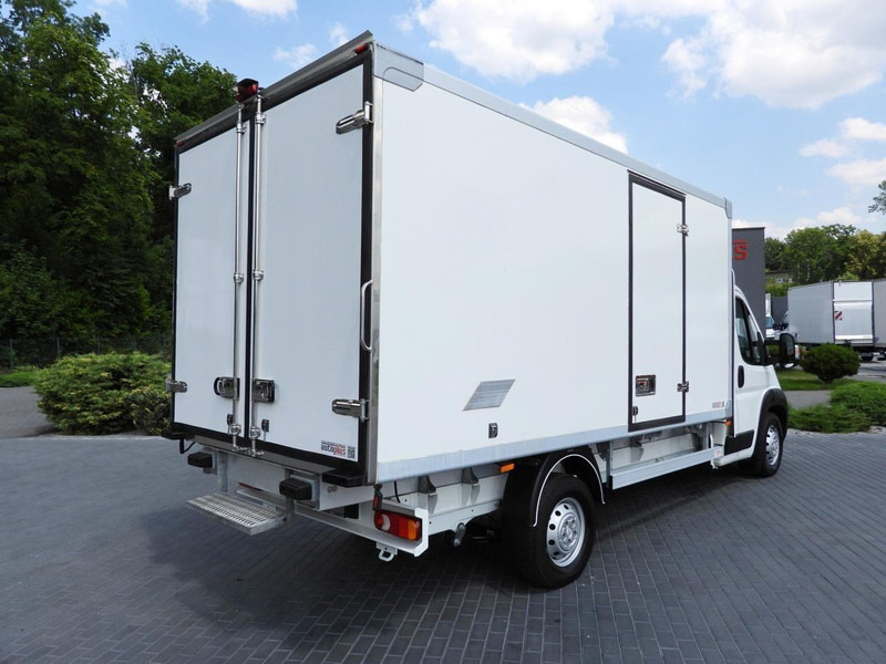 Peugeot BOXER CHŁODNIA KONTENER 0*C 8 PALET TEMPOMAT LEDY KLIMATYZACJA - Furgoneta caja cerrada: foto 3 Peugeot BOXER CHŁODNIA KONTENER 0*C 8 PALET TEMPOMAT LEDY KLIMATYZACJA - Furgoneta caja cerrada: foto 3