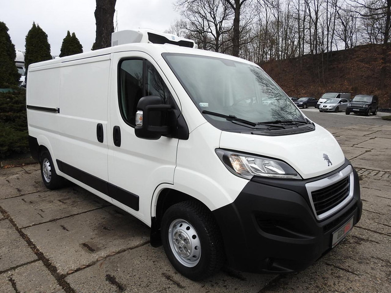 Peugeot BOXER FURGON CHŁODNIA -5*C DWIE KOMORY TEMPOMAT KLIMATYZACJA - Furgoneta frigorifica: foto 4 Peugeot BOXER FURGON CHŁODNIA -5*C DWIE KOMORY TEMPOMAT KLIMATYZACJA - Furgoneta frigorifica: foto 4