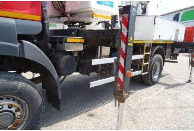 Camión con plataforma elevadora Renault KERAX 410.19 4x4 Emelőkosaras Cela 17m: foto 14