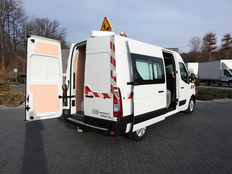 Renault MASTER FURGON BRYGADÓWKA 7 MIEJSC TEMPOMAT KLIMATYZACJA LEDY 1 - Minibús, Furgoneta de pasajeros: foto 3 Renault MASTER FURGON BRYGADÓWKA 7 MIEJSC TEMPOMAT KLIMATYZACJA LEDY 1 - Minibús, Furgoneta de pasajeros: foto 3