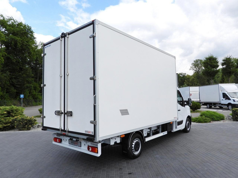 Renault MASTER KONTENER 8 PALET TEMPOMAT LEDY KLIMATYZACJA 165KM [ 290 - Furgoneta caja cerrada: foto 3 Renault MASTER KONTENER 8 PALET TEMPOMAT LEDY KLIMATYZACJA 165KM [ 290 - Furgoneta caja cerrada: foto 3