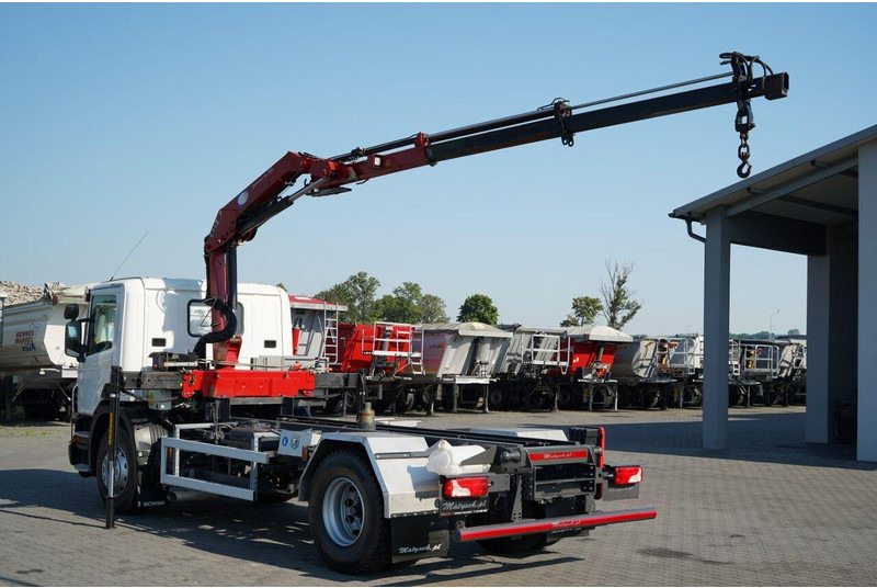 Scania P 280 / 4X2 / SIŁOWNIK DO WYWROTU / + HDS HMF 635 / UDŹWIG 1 500 - Camión volquete: foto 3 Scania P 280 / 4X2 / SIŁOWNIK DO WYWROTU / + HDS HMF 635 / UDŹWIG 1 500 - Camión volquete: foto 3