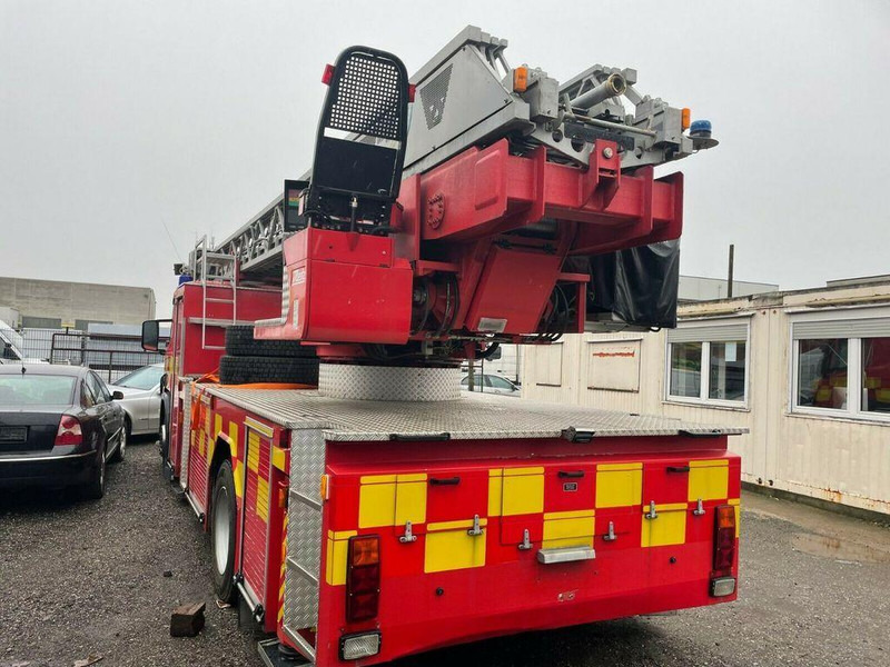 Scania P94-300 Emelőkosaras 33m - Camión con plataforma elevadora: foto 4 Scania P94-300 Emelőkosaras 33m - Camión con plataforma elevadora: foto 4