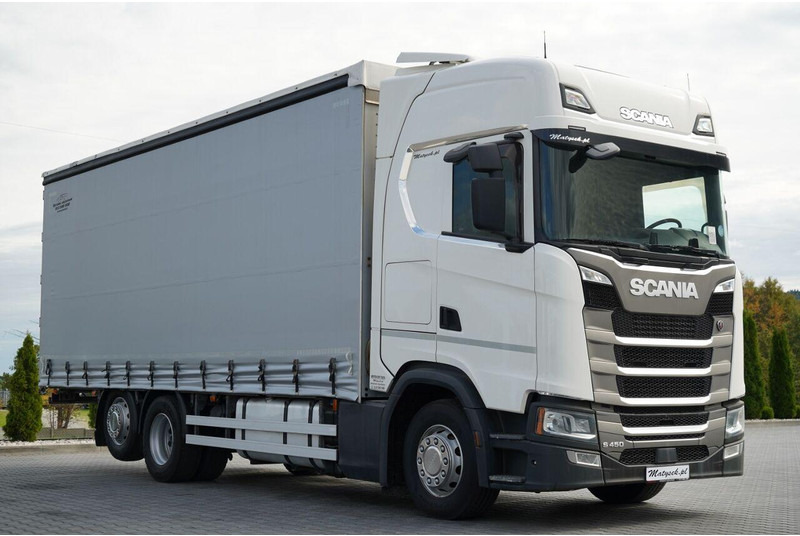 Scania S 450 / SOLÓWKA / 6X2 / OŚ PODNOSZONA / 2019 / - Camión lona: foto 1 Scania S 450 / SOLÓWKA / 6X2 / OŚ PODNOSZONA / 2019 / - Camión lona: foto 1
