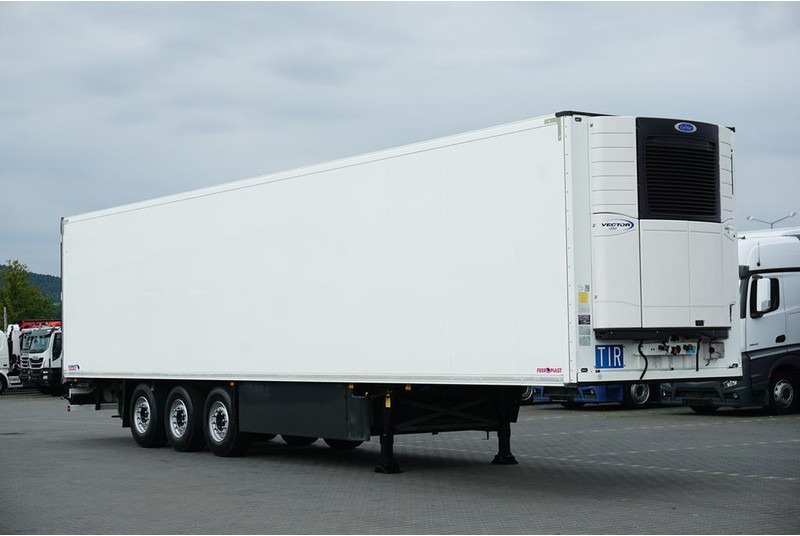Schmitz Cargobull CHŁODNIA / CARRIER VECTOR 1350 - Semirremolque frigorífico: foto 2 Schmitz Cargobull CHŁODNIA / CARRIER VECTOR 1350 - Semirremolque frigorífico: foto 2