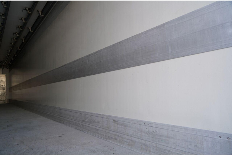 Leasing de Schmitz Cargobull CHŁODNIA / THERMO KING SLX 300 / HAKÓWKA / OŚ PODNOSZONA / KOSZ Schmitz Cargobull CHŁODNIA / THERMO KING SLX 300 / HAKÓWKA / OŚ PODNOSZONA / KOSZ: foto 17