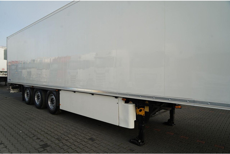 Leasing de Schmitz Cargobull CHŁODNIA / THERMO KING SLX 300 / HAKÓWKA / OŚ PODNOSZONA / KOSZ Schmitz Cargobull CHŁODNIA / THERMO KING SLX 300 / HAKÓWKA / OŚ PODNOSZONA / KOSZ: foto 9