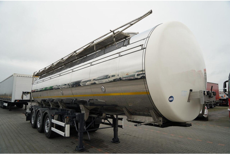 Schmitz Cargobull SOMMER  / CYSTERNA SPOŻYWCZA  / 3 KOMORY / 30 000 L / OŚ PODNOSZ - Semirremolque cisterna: foto 2 Schmitz Cargobull SOMMER  / CYSTERNA SPOŻYWCZA  / 3 KOMORY / 30 000 L / OŚ PODNOSZ - Semirremolque cisterna: foto 2