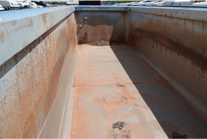 Semirremolque volquete Schmitz Cargobull WYWROTKA 28 M3 / ALUMINIOWA / OŚ PODNOSZONA: foto 14 Semirremolque volquete Schmitz Cargobull WYWROTKA 28 M3 / ALUMINIOWA / OŚ PODNOSZONA: foto 14