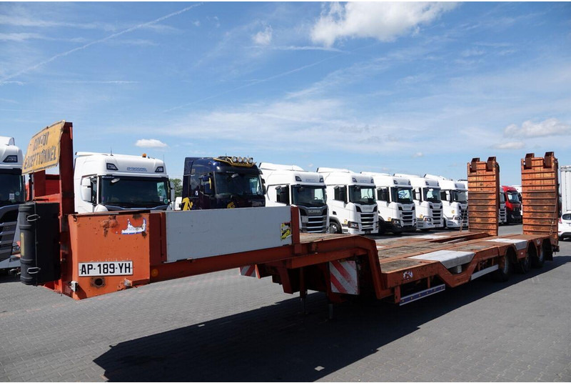 Trax NACZEPA LAWETA / NISKOPODWOZIE / NAJAZDY HYDRAULICZNE / OŚ SKRĘ - Semirremolque góndola rebajadas: foto 4 Trax NACZEPA LAWETA / NISKOPODWOZIE / NAJAZDY HYDRAULICZNE / OŚ SKRĘ - Semirremolque góndola rebajadas: foto 4