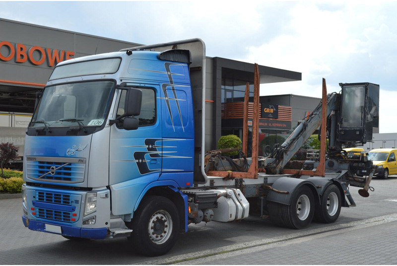 Volvo FH 13 520 FOR TRANSPORTING WOOD - Camión forestal, Camión grúa: foto 1 Volvo FH 13 520 FOR TRANSPORTING WOOD - Camión forestal, Camión grúa: foto 1