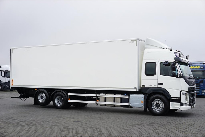 Volvo FM / 460 / E 6 / IZOTERMA + WINDA / 22 PALETY / DŁ 9,1 M / ŁAD. - Camión frigorífico: foto 4 Volvo FM / 460 / E 6 / IZOTERMA + WINDA / 22 PALETY / DŁ 9,1 M / ŁAD. - Camión frigorífico: foto 4
