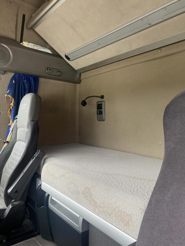 DAF XF Euro 5 105-460 4x2 Super Space Cab 4x2 XF Super Space cab Auto - Cabeza tractora: foto 5 DAF XF Euro 5 105-460 4x2 Super Space Cab 4x2 XF Super Space cab Auto - Cabeza tractora: foto 5