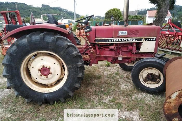 International 433 SA 4X2 | 2.5 diesel | brand new tyres | - Tractor: foto 3 International 433 SA 4X2 | 2.5 diesel | brand new tyres | - Tractor: foto 3