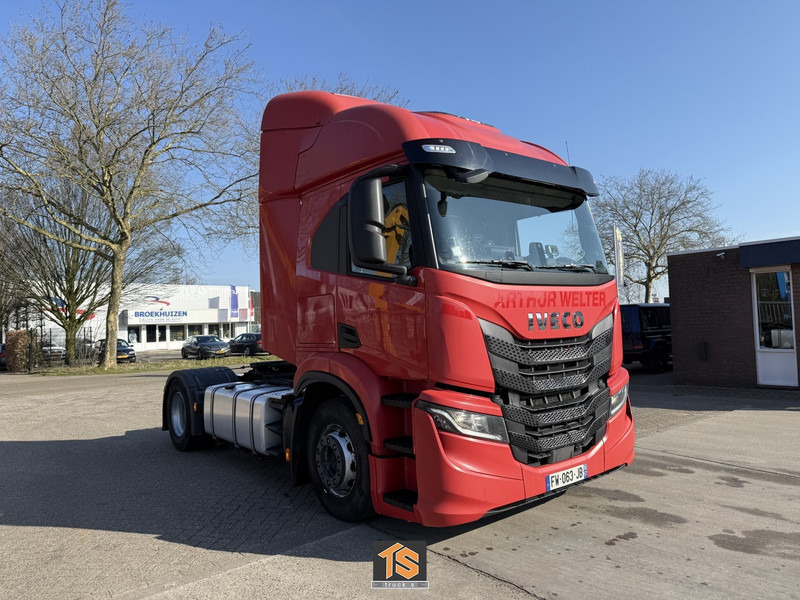 Iveco AT 420 S-WAY - 2 TANK - RETARDER - 3X AVAILABLE! - TOP TRUCK - TUV 12/25 - Cabeza tractora: foto 3 Iveco AT 420 S-WAY - 2 TANK - RETARDER - 3X AVAILABLE! - TOP TRUCK - TUV 12/25 - Cabeza tractora: foto 3
