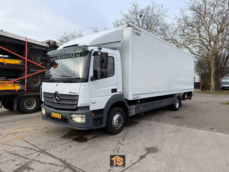 Mercedes-Benz ATEGO 1221 - LADEBORDWAND - TOP CONDITION - Camión caja cerrada: foto 1 Mercedes-Benz ATEGO 1221 - LADEBORDWAND - TOP CONDITION - Camión caja cerrada: foto 1