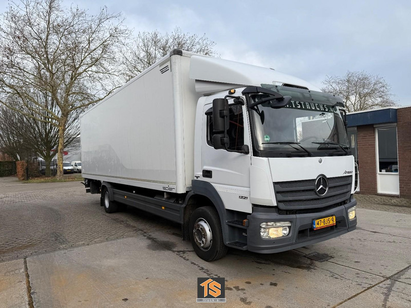 Mercedes-Benz ATEGO 1221 - LADEBORDWAND - TOP CONDITION - Camión caja cerrada: foto 3 Mercedes-Benz ATEGO 1221 - LADEBORDWAND - TOP CONDITION - Camión caja cerrada: foto 3