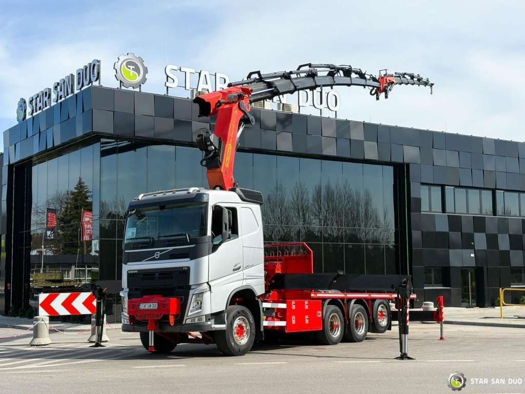 Volvo  FH 500 8x4*4 PK65002 Fly JIB Crane 7456 h Winch - Cabeza tractora: foto 2 Volvo  FH 500 8x4*4 PK65002 Fly JIB Crane 7456 h Winch - Cabeza tractora: foto 2