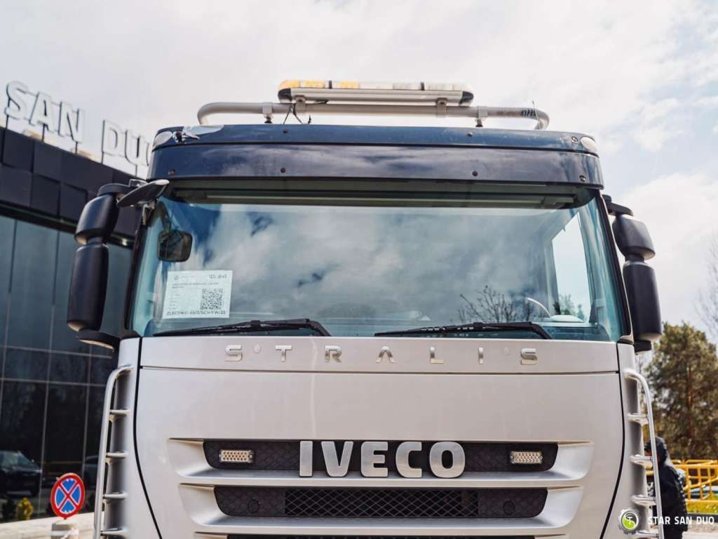 Camión grúa Iveco  STRALIS AS320S50Y 8x2 HMF 8520-0K6 FLY JIB Winc: foto 12
