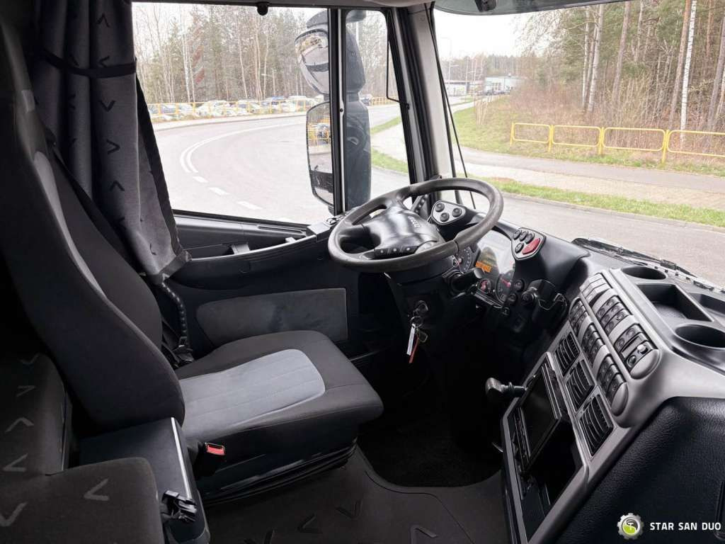 Camión grúa Iveco  STRALIS AS320S50Y 8x2 HMF 8520-0K6 FLY JIB Winc: foto 19