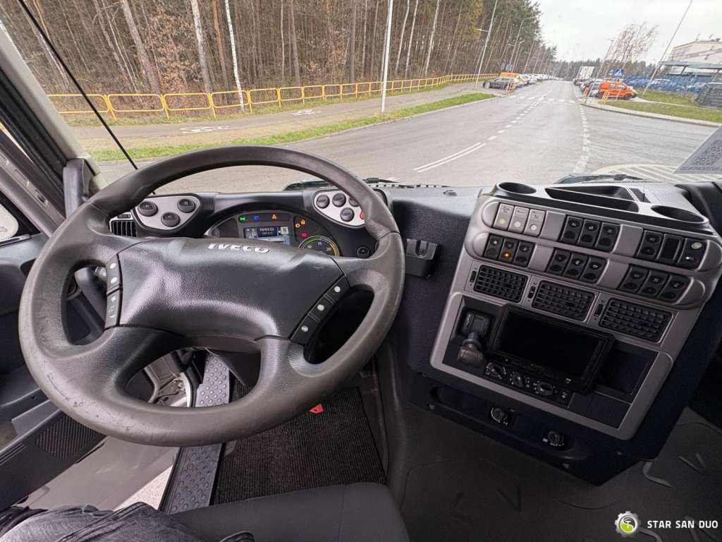 Camión grúa Iveco  STRALIS AS320S50Y 8x2 HMF 8520-0K6 FLY JIB Winc: foto 15