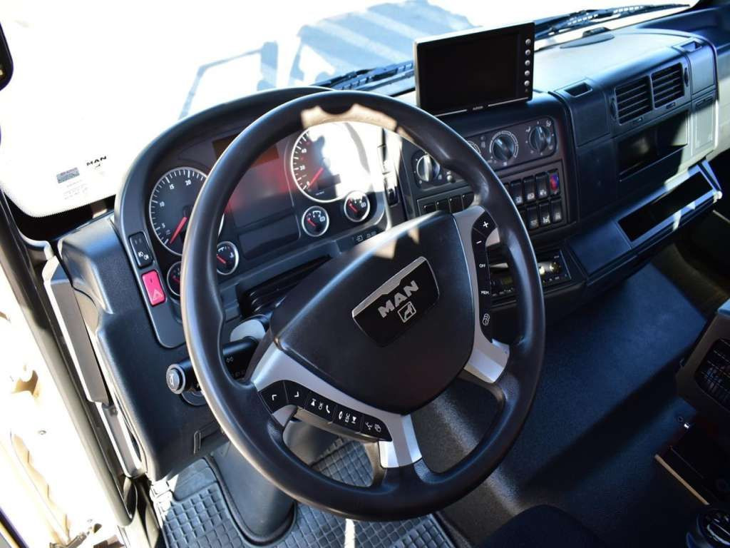 Camión grúa, Camión caja abierta MAN  TGM 18.340 4x4 PALFINGER PK 18002 CRANE WINCH MAN  TGM 18.340 4x4 PALFINGER PK 18002 CRANE WINCH: foto 18