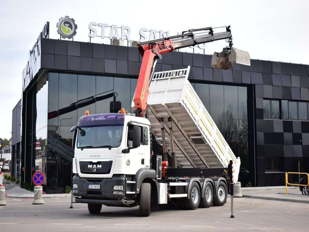 MAN TGS 35.400 8X4 PALFINGER PK 33002 CRANE KIPPER - Camión grúa: foto 1 MAN TGS 35.400 8X4 PALFINGER PK 33002 CRANE KIPPER - Camión grúa: foto 1