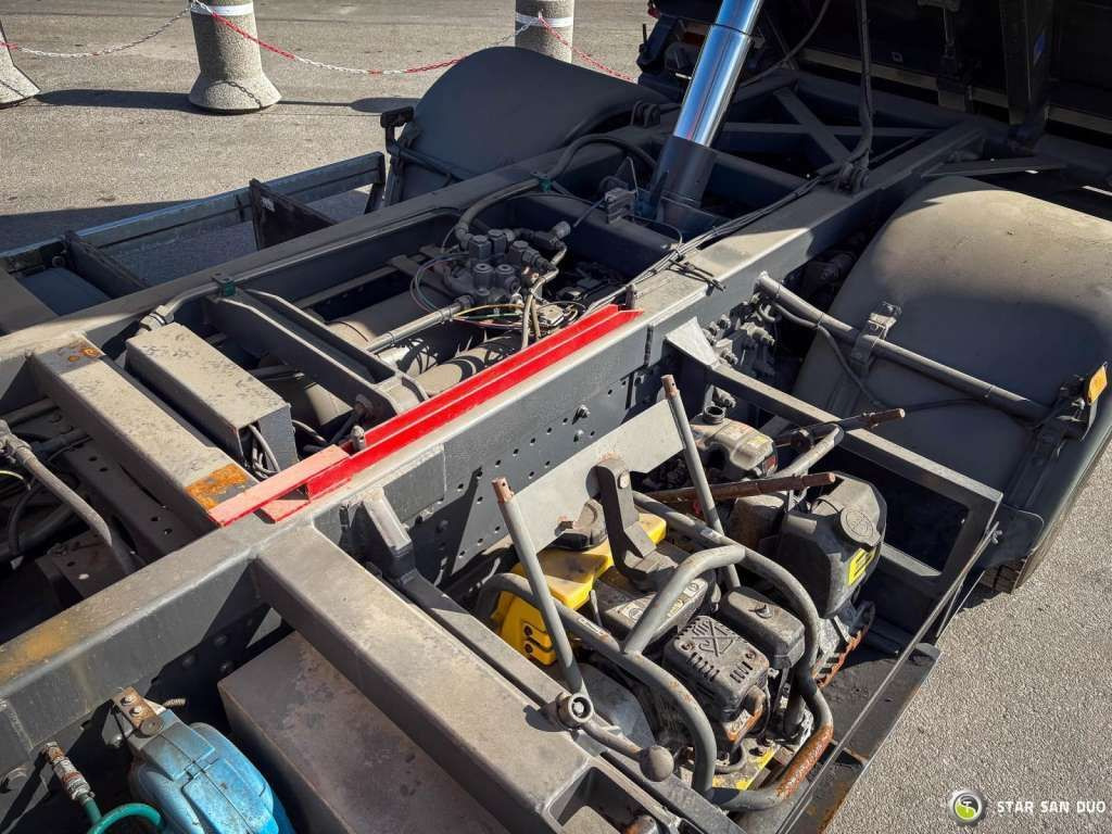 Camión volquete Mercedes-Benz  AXOR 1824 4x2 HMF 975 HDS Crane  Rotator Kipper Mercedes-Benz  AXOR 1824 4x2 HMF 975 HDS Crane  Rotator Kipper: foto 22