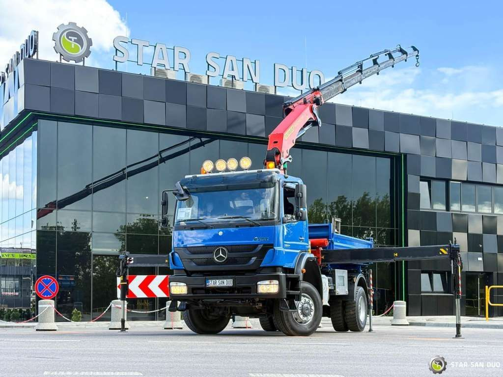 Mercedes-Benz AXOR 1833 4x4 Palfinger PK 22002 EH Crane Winch - Camión grúa: foto 1 Mercedes-Benz AXOR 1833 4x4 Palfinger PK 22002 EH Crane Winch - Camión grúa: foto 1