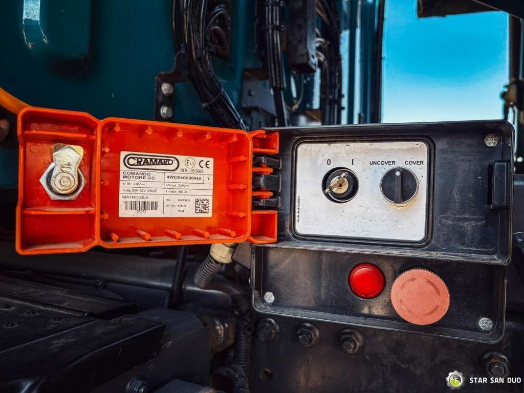 Camión volquete nuevo Mercedes-Benz  Zetros 1833 4x4 Kipper Camper Chassis: foto 19