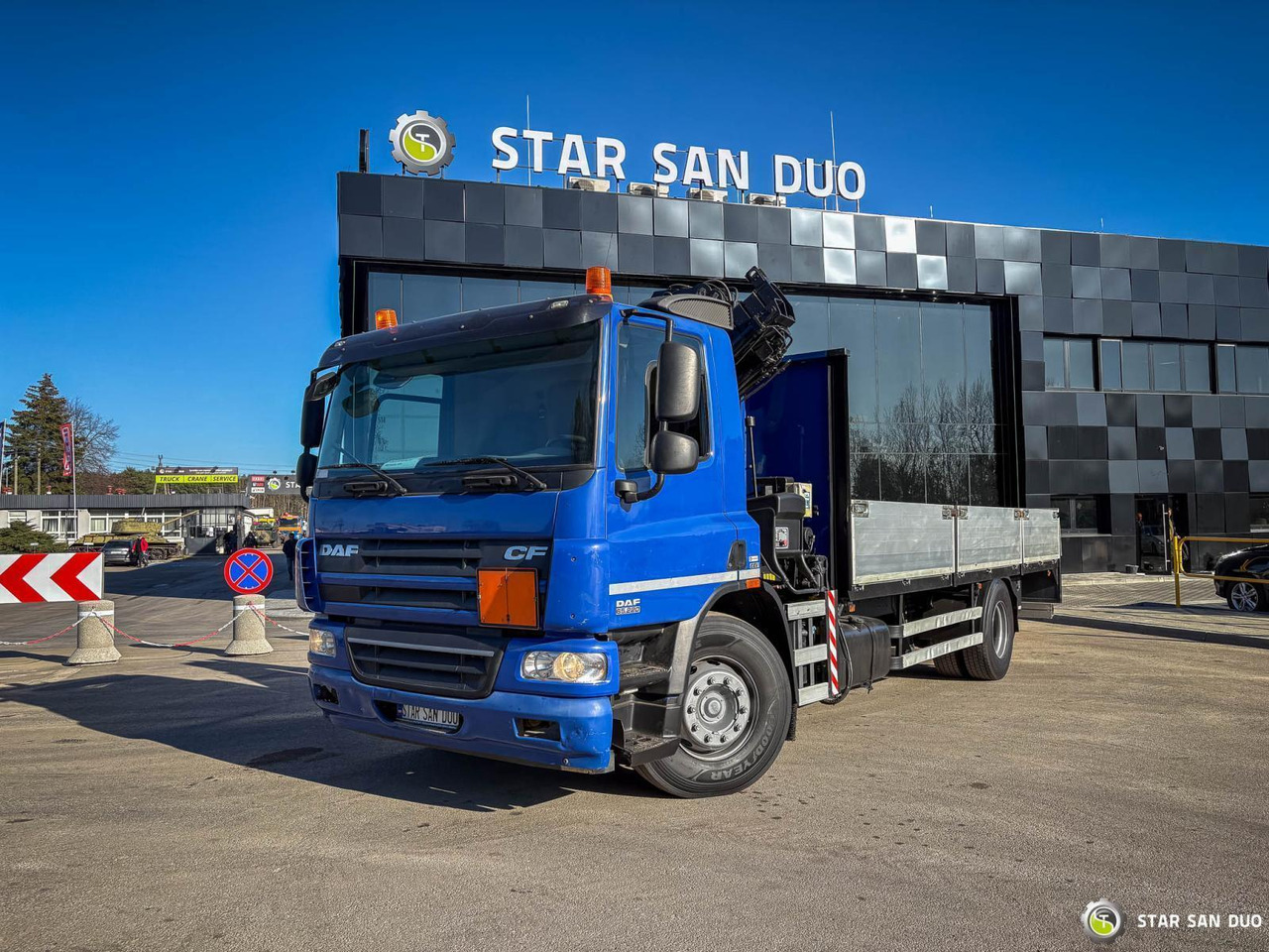 - Camión grúa: foto 4 - Camión grúa: foto 4