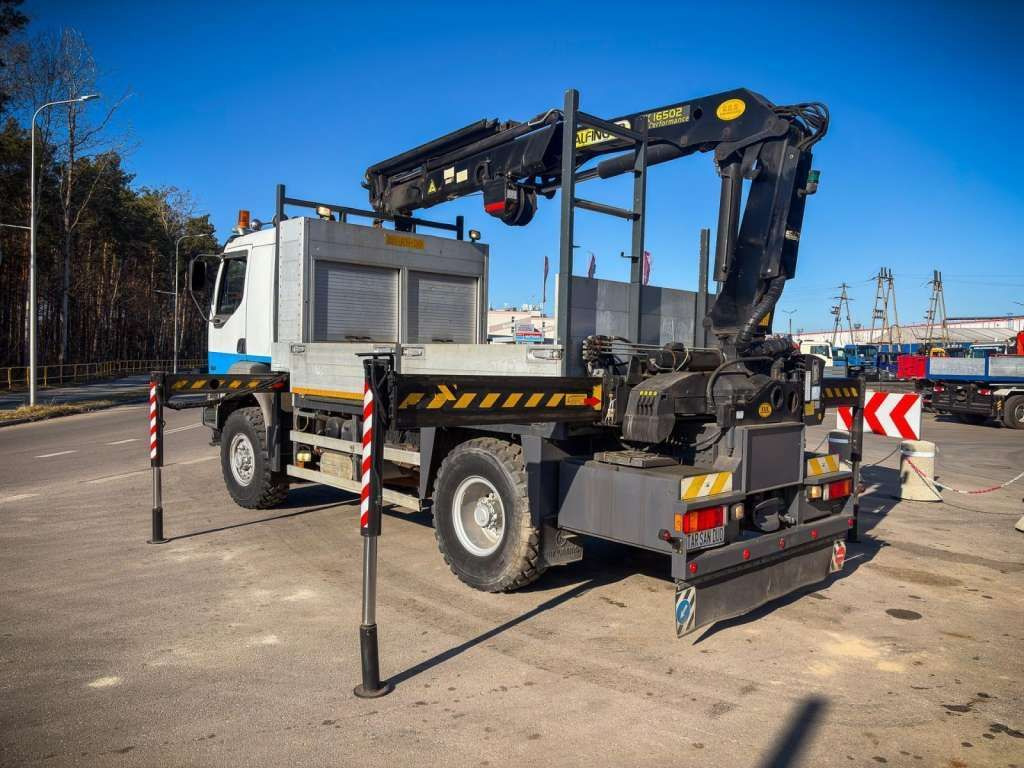 Renault KERAX 270 4x4 PALFINGER PK 16502 CRANE WINCH - Camión grúa, Camión caja abierta: foto 4 Renault KERAX 270 4x4 PALFINGER PK 16502 CRANE WINCH - Camión grúa, Camión caja abierta: foto 4