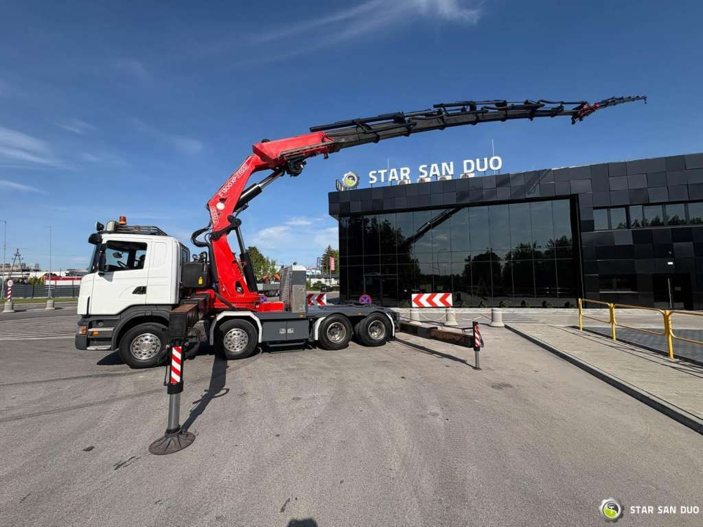 Scania R420 8x4 FASSI F1300 AXP Crane FLY JIB Euro 4 - Camión grúa: foto 5 Scania R420 8x4 FASSI F1300 AXP Crane FLY JIB Euro 4 - Camión grúa: foto 5