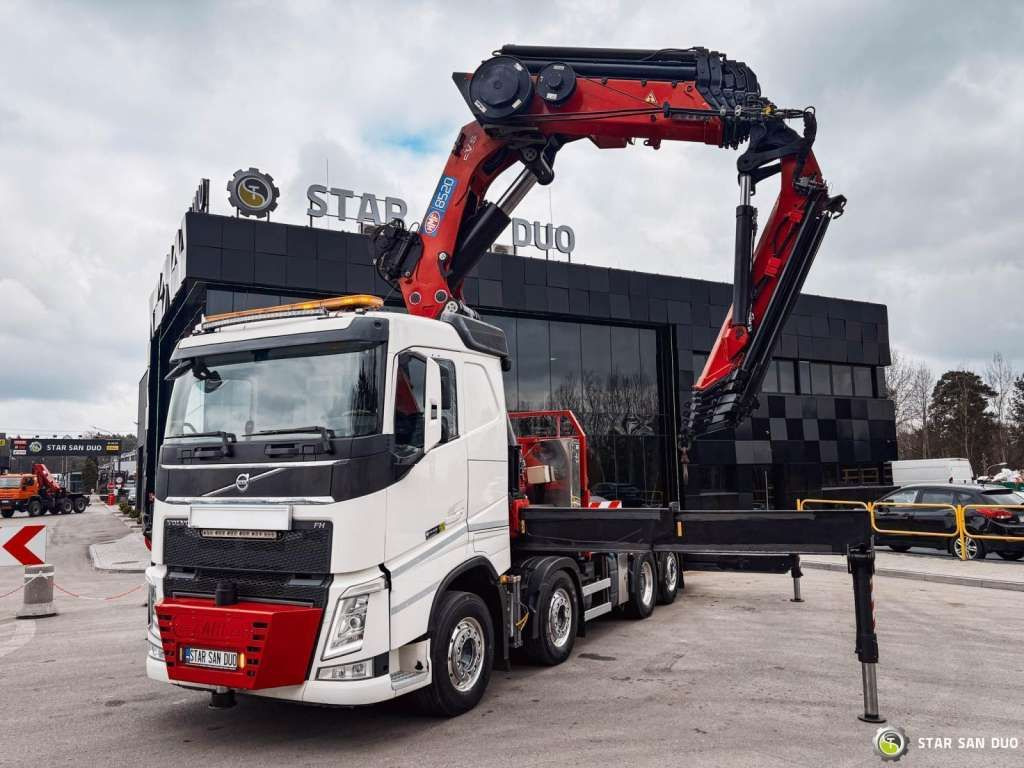 Camión grúa Volvo  FH 550 8x2 HMF 8520 FLY JIB Winch Crane Euro 6: foto 13