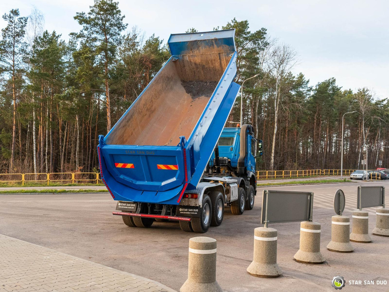 - Camión volquete: foto 3 - Camión volquete: foto 3