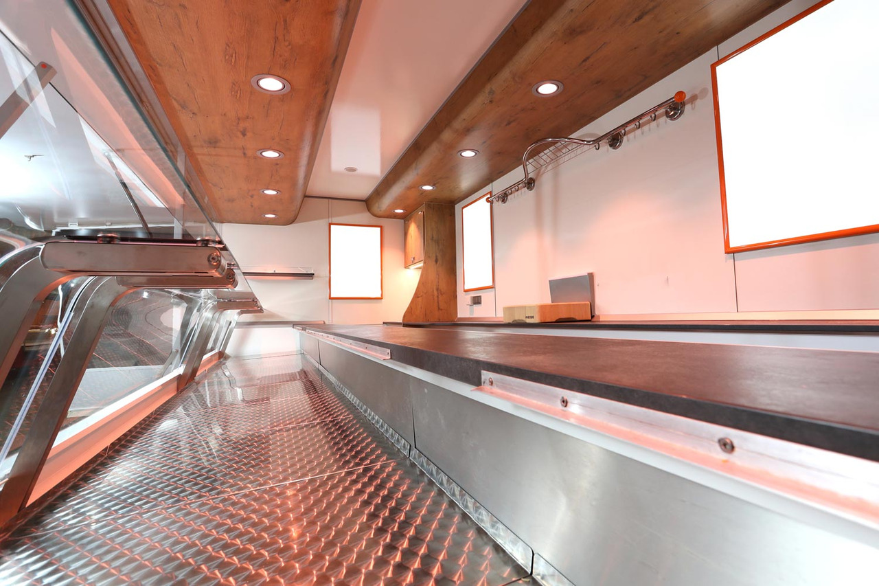 Wochenmarktmobil BORCO HÖHNS - Camión tienda: foto 3 Wochenmarktmobil BORCO HÖHNS - Camión tienda: foto 3